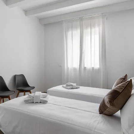 Appartement Le Dodici Porte - Porta Maggiore 9 By District